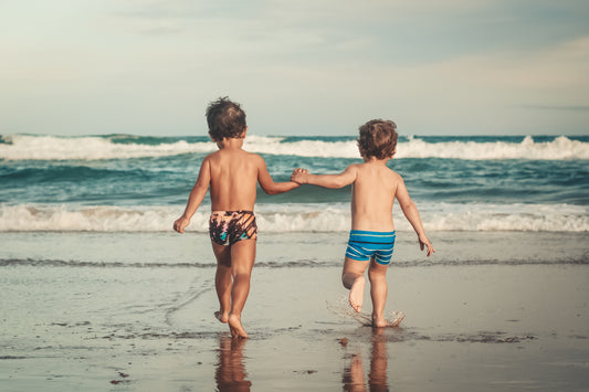Irse de vacaciones a Tenerife o Gran Canaria con su bebé.