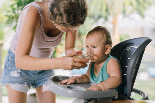 Eau et Alimentation pour Bébé à Tenerife : Voyagez l’esprit léger et le biberon prêt ! 🌊🍼